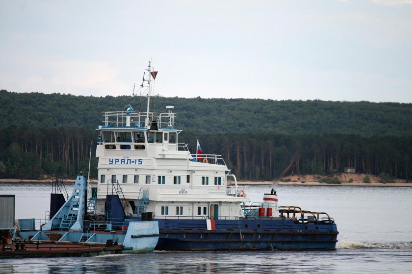 Теплоход урал толкач