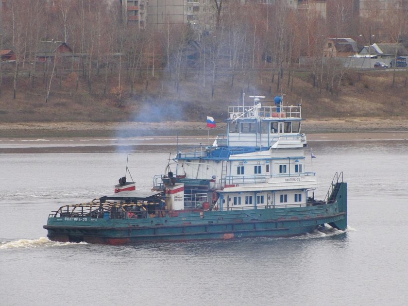 Буксир толкач Волгарь Урал Ангарский