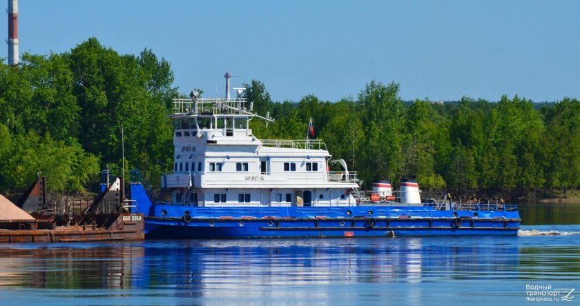 Буксир толкач Волгарь Урал Ангарский