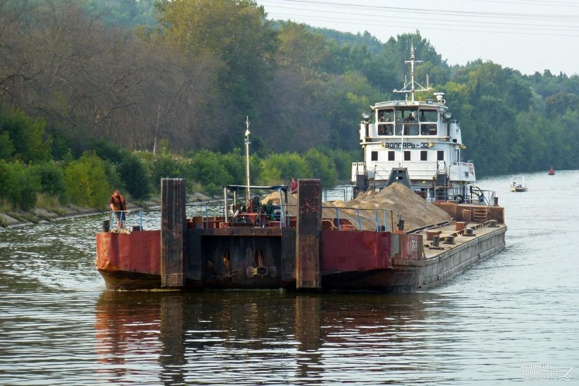 Буксир толкач Волгарь Урал Ангарский