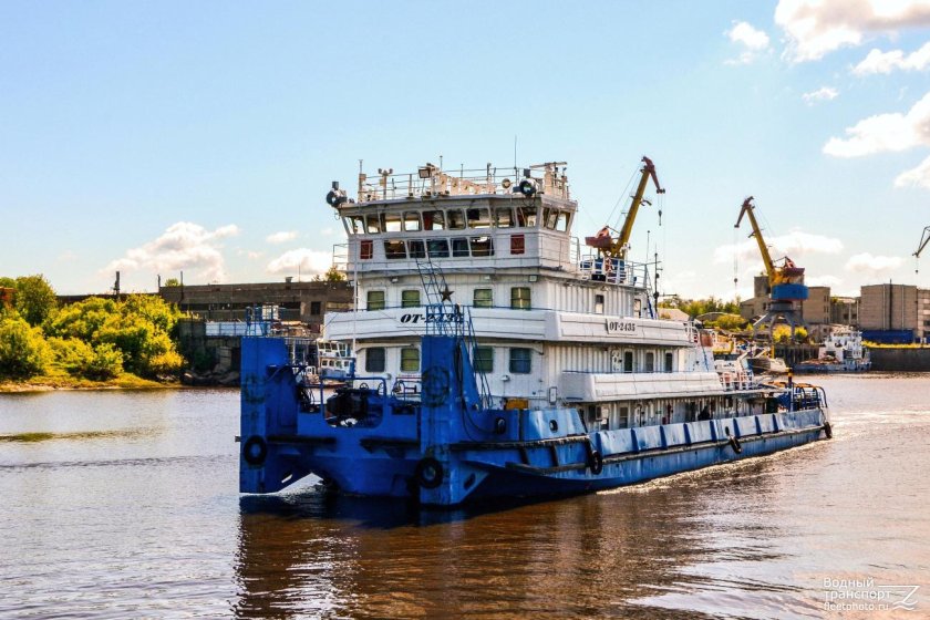 Волгарь 28 судно