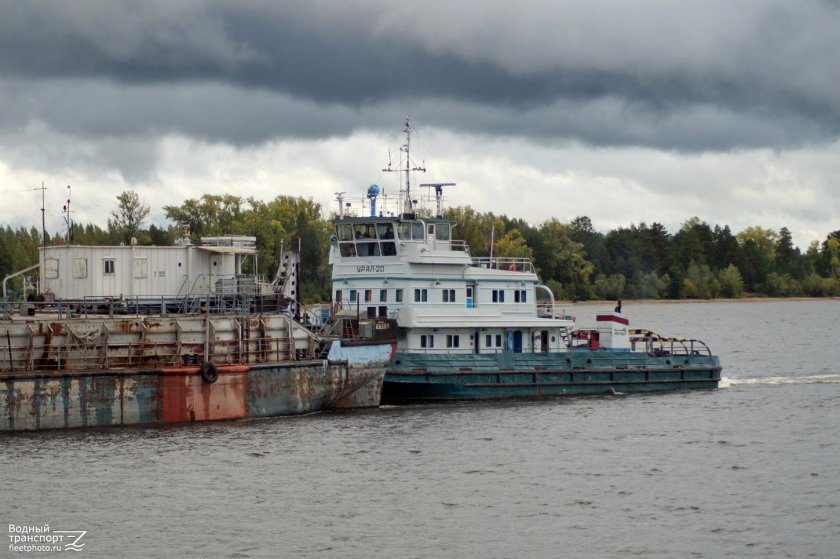 Буксир толкач Урал