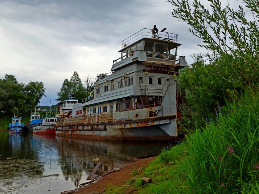 Речной корабль