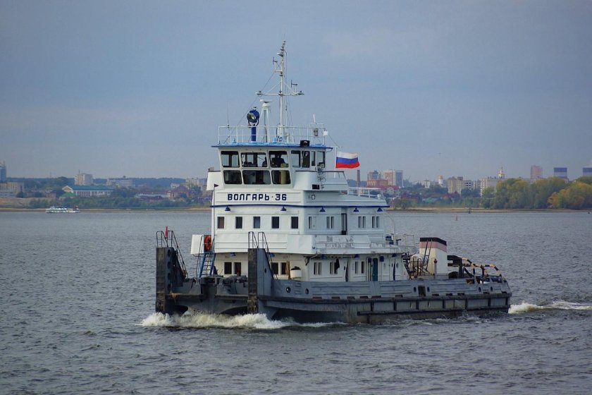 Волгарь 33 теплоход