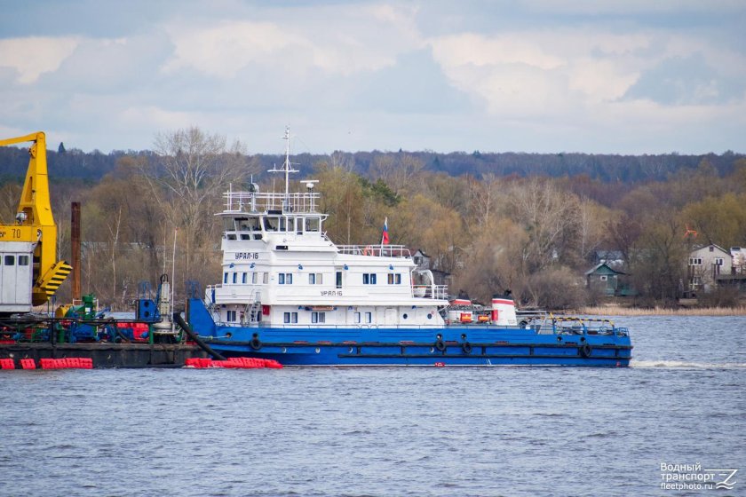 Буксир толкач Волгарь Урал Ангарский