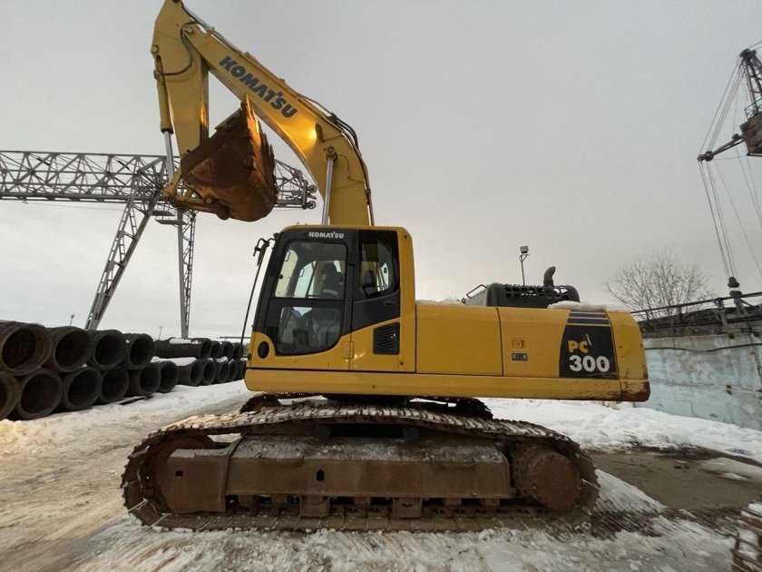 Экскаватор komatsu pc 300