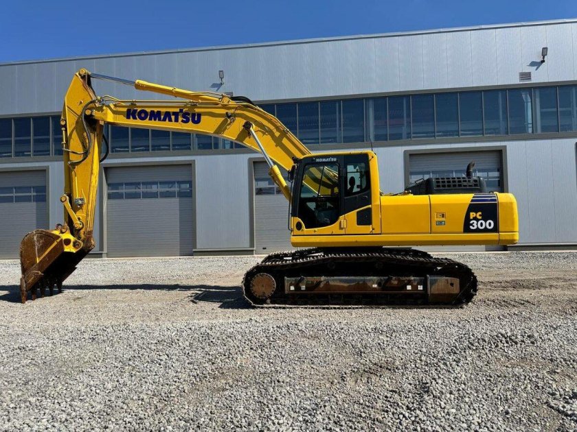 Komatsu pc 300