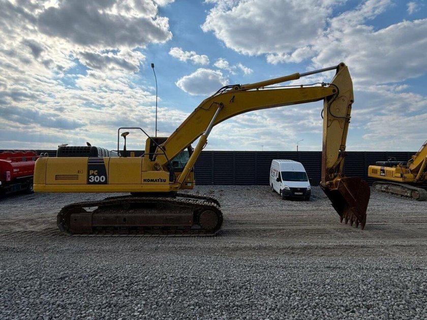 Komatsu pc 300 8
