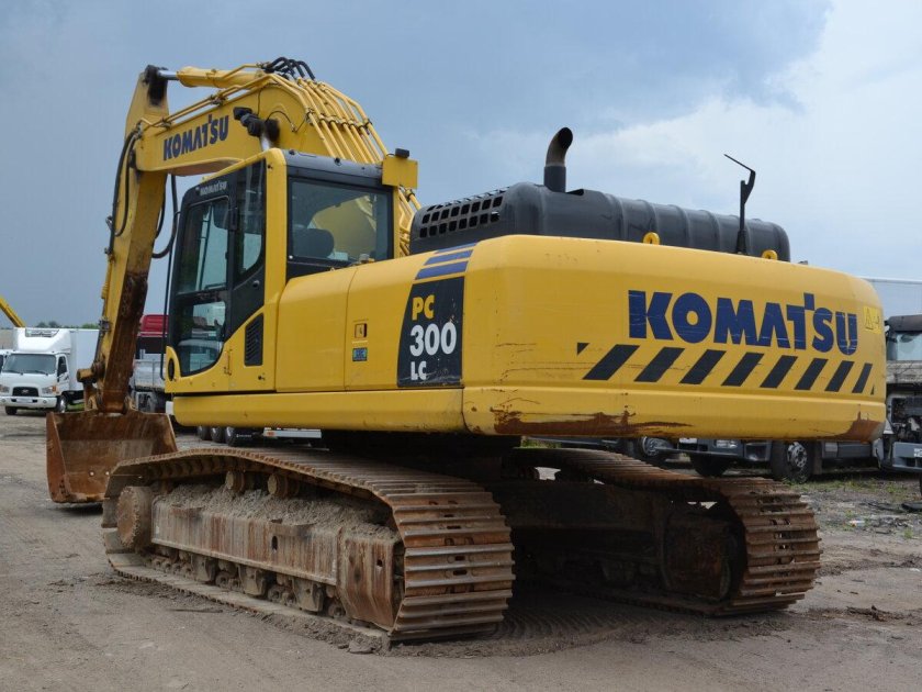 Экскаватор коматсу 300