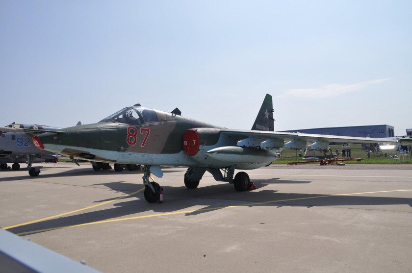 Штурмовик су 25 грач