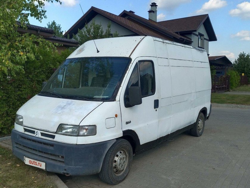 Цельнометаллические фургоны