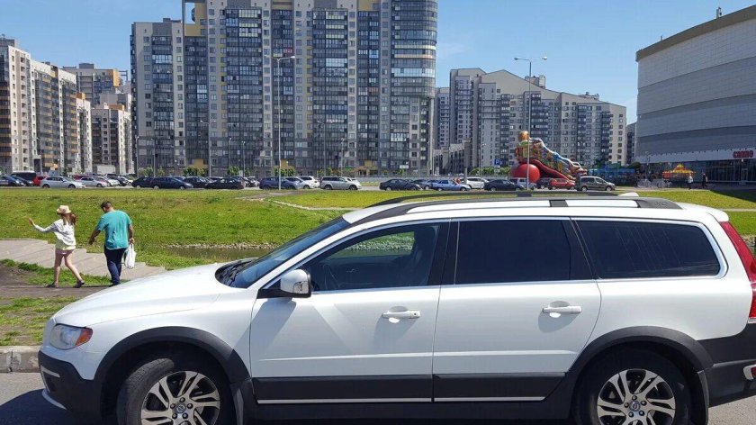 Volvo xc70 белый