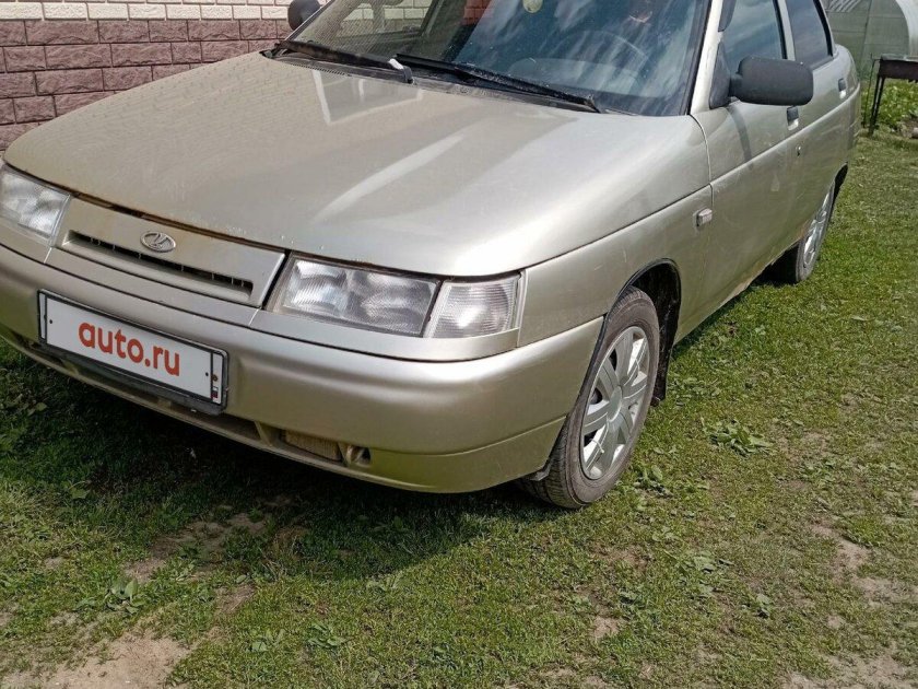 ВАЗ 2110 бежевая