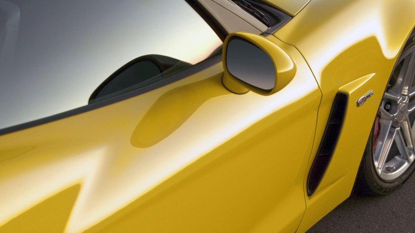 Шевроле Корвет желтый 2006