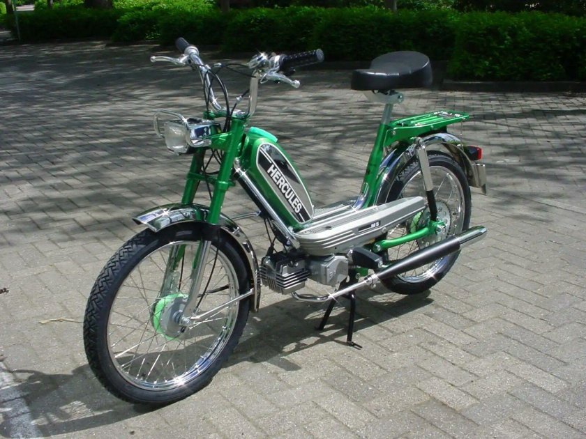 Мотоцикл мопед