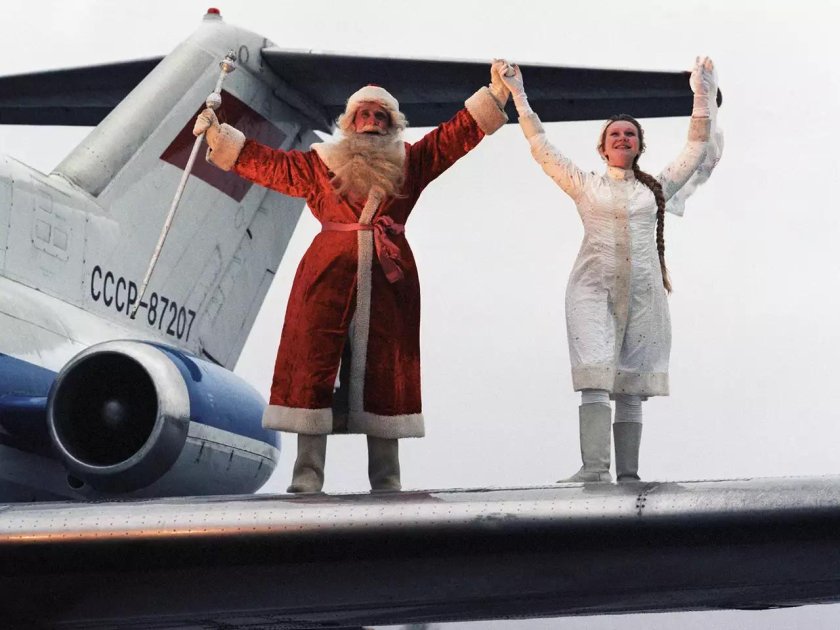 Дед Мороз на самолете