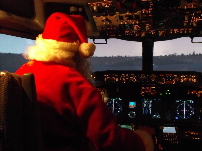 Санта Клаус на самолете
