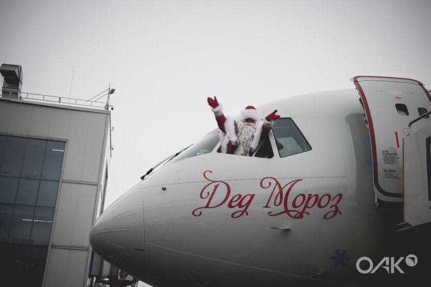 МС-21 Россия дед Мороз