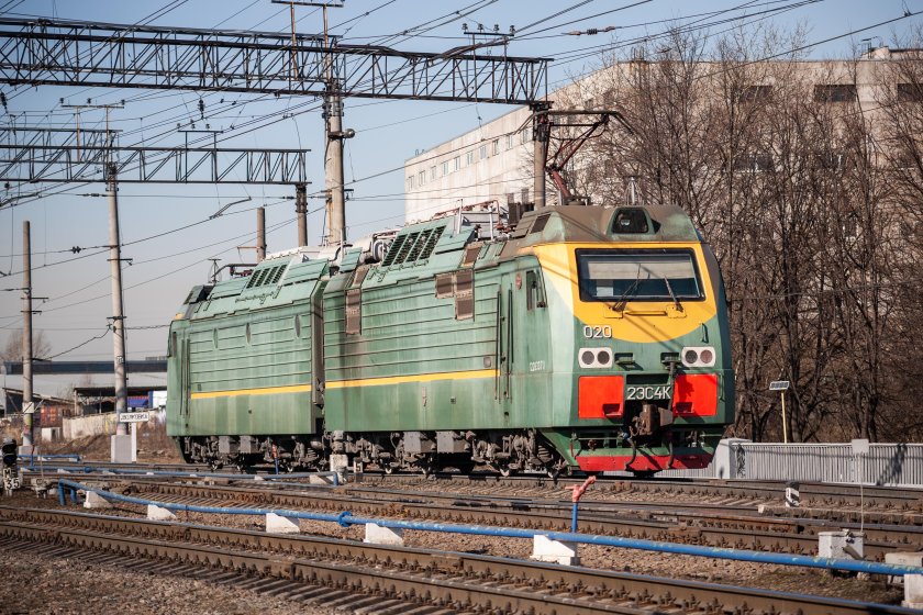 Поезд локомотив