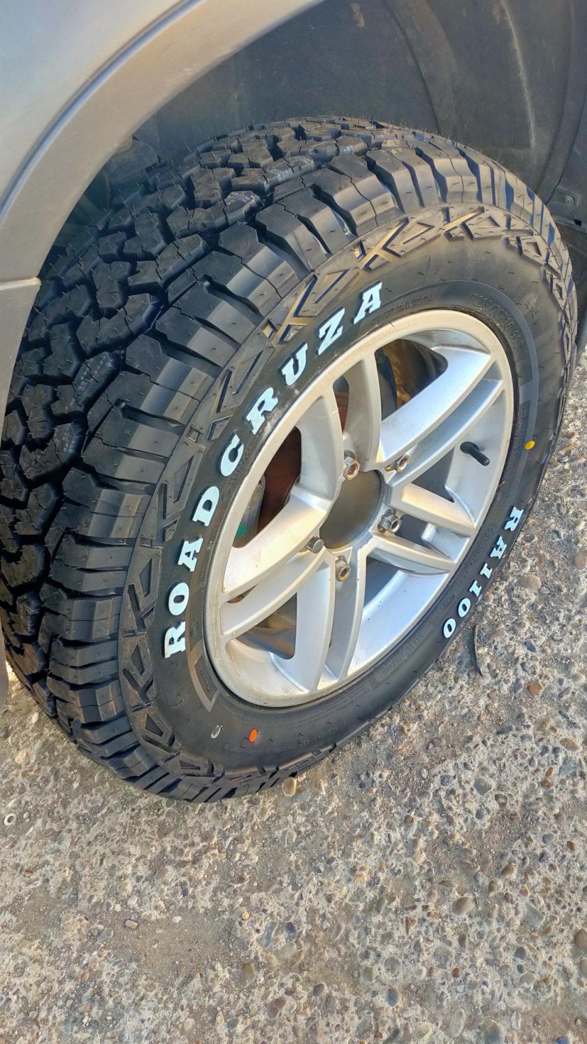 215/70/16 Roadcruza ra-1100 a/t