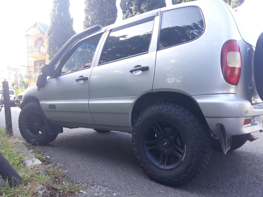 Шевроле Нива на резине 225/75-16