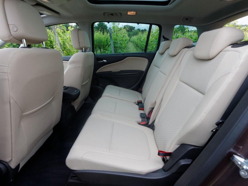 Опель Зафира 2016 салон