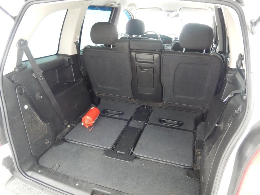 Опель Зафира 2001 багажник