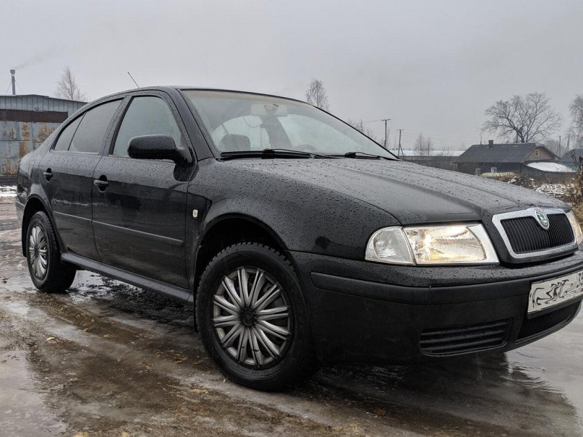 Шкода Октавия 2006 черная