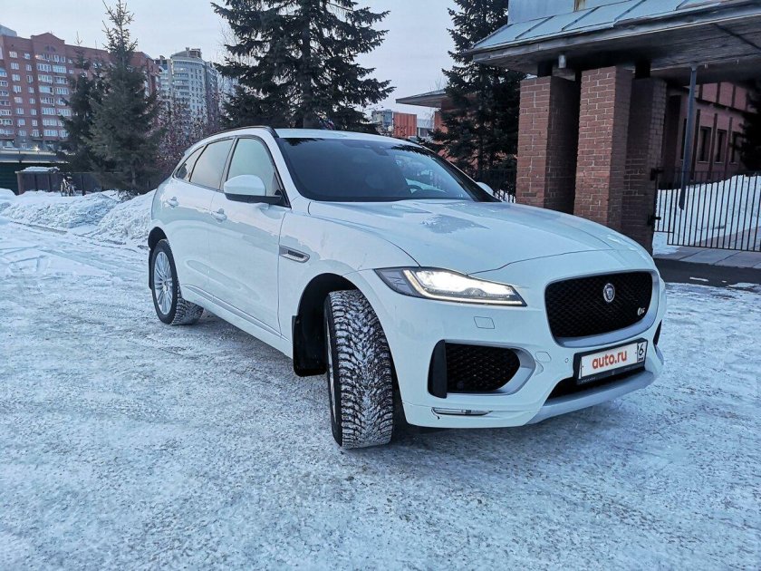 Jaguar f pace 2016