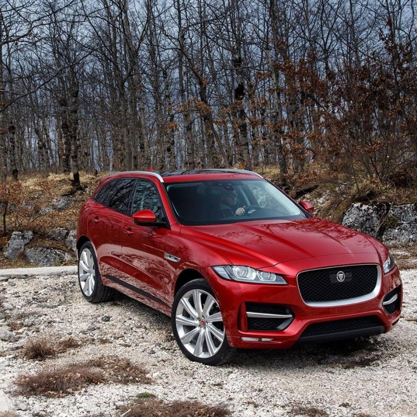 Ягуар ф Пейс