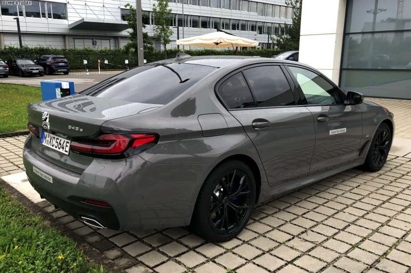 BMW 545
