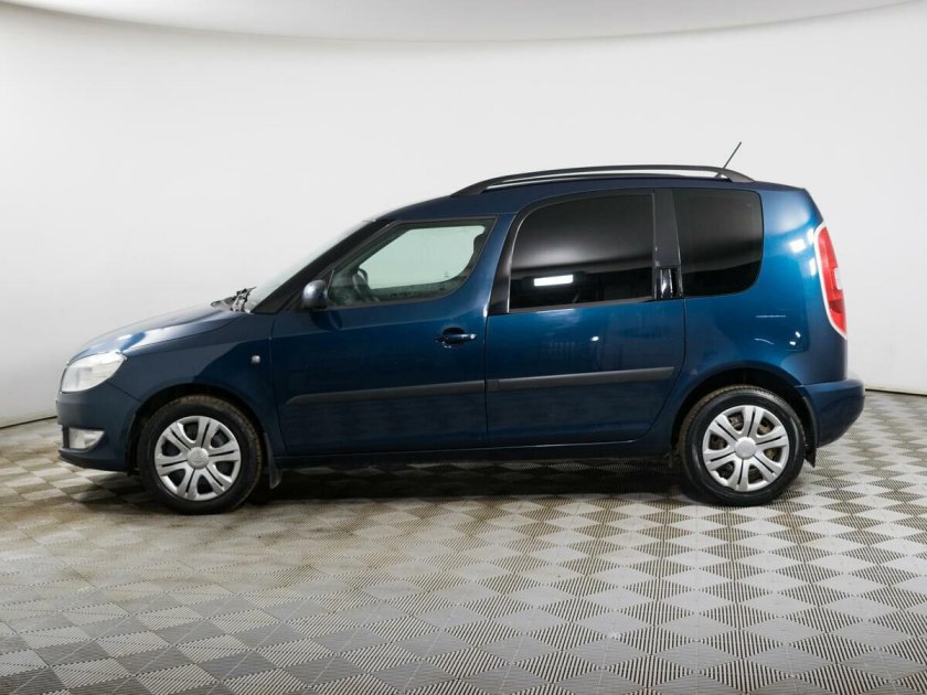 Skoda Roomster 2011 Size