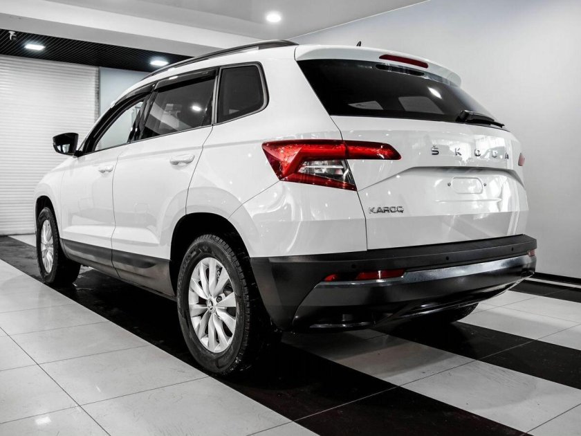 Шкода karoq 2021