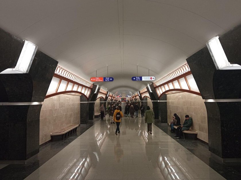 Горный институт метро