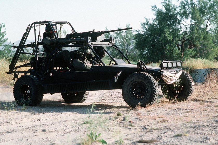 Багги DPV (Desert Patrol vehicle)