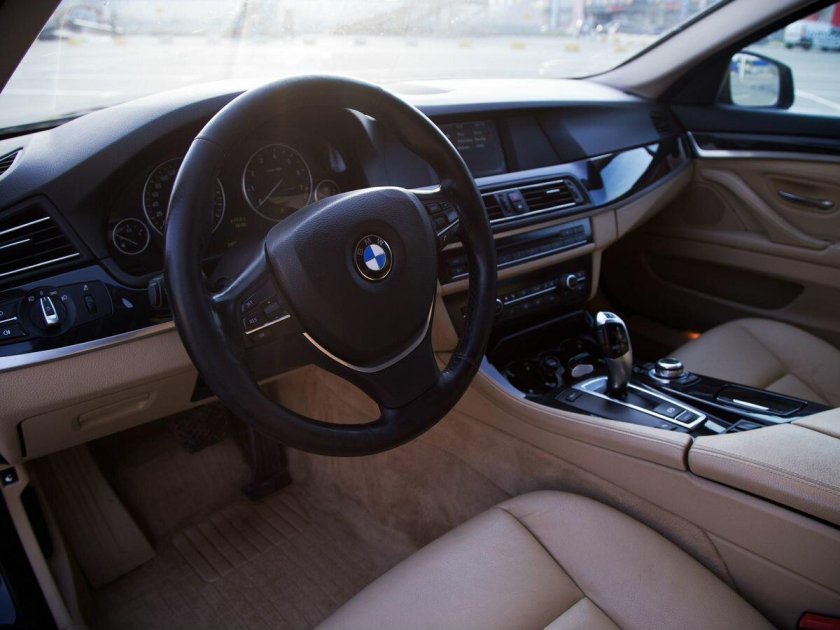 Bmw 520 f10 салон