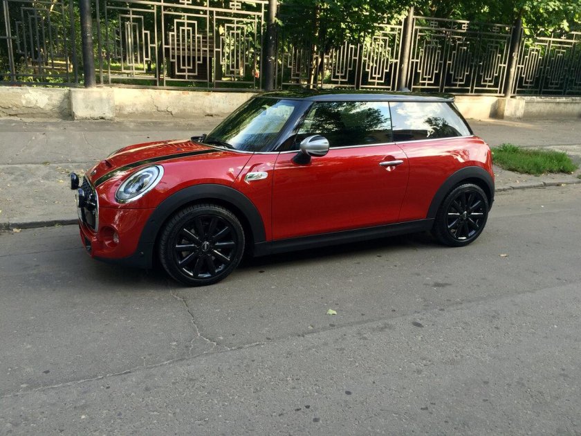 Mini Cooper s f56 Red