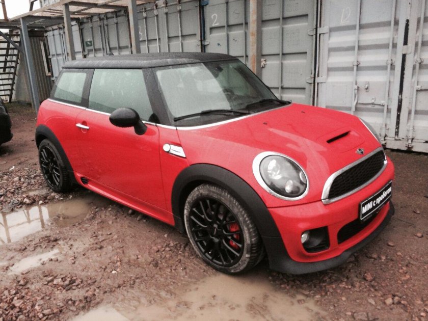 Mini Cooper r56 красный внтихром