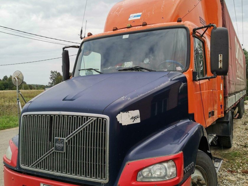 Volvo vnm42t седельный тягач