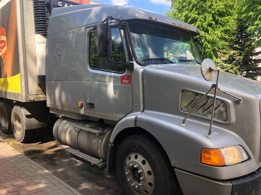 Вольво внл 670