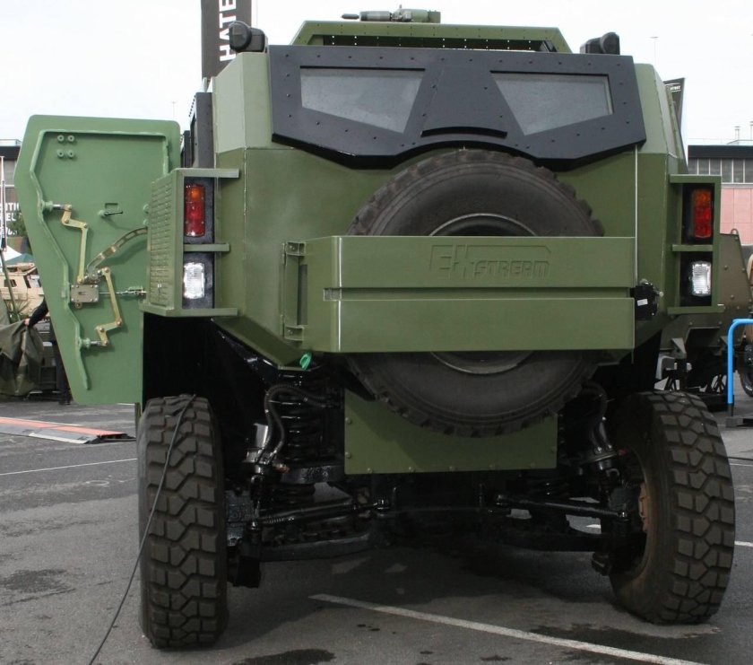 Носорог бронеавтомобиль