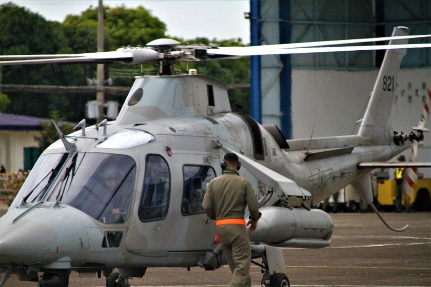 Вертолет военный