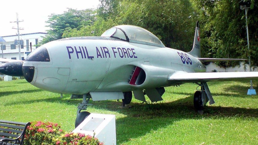 Philippine Air Force f28-3000