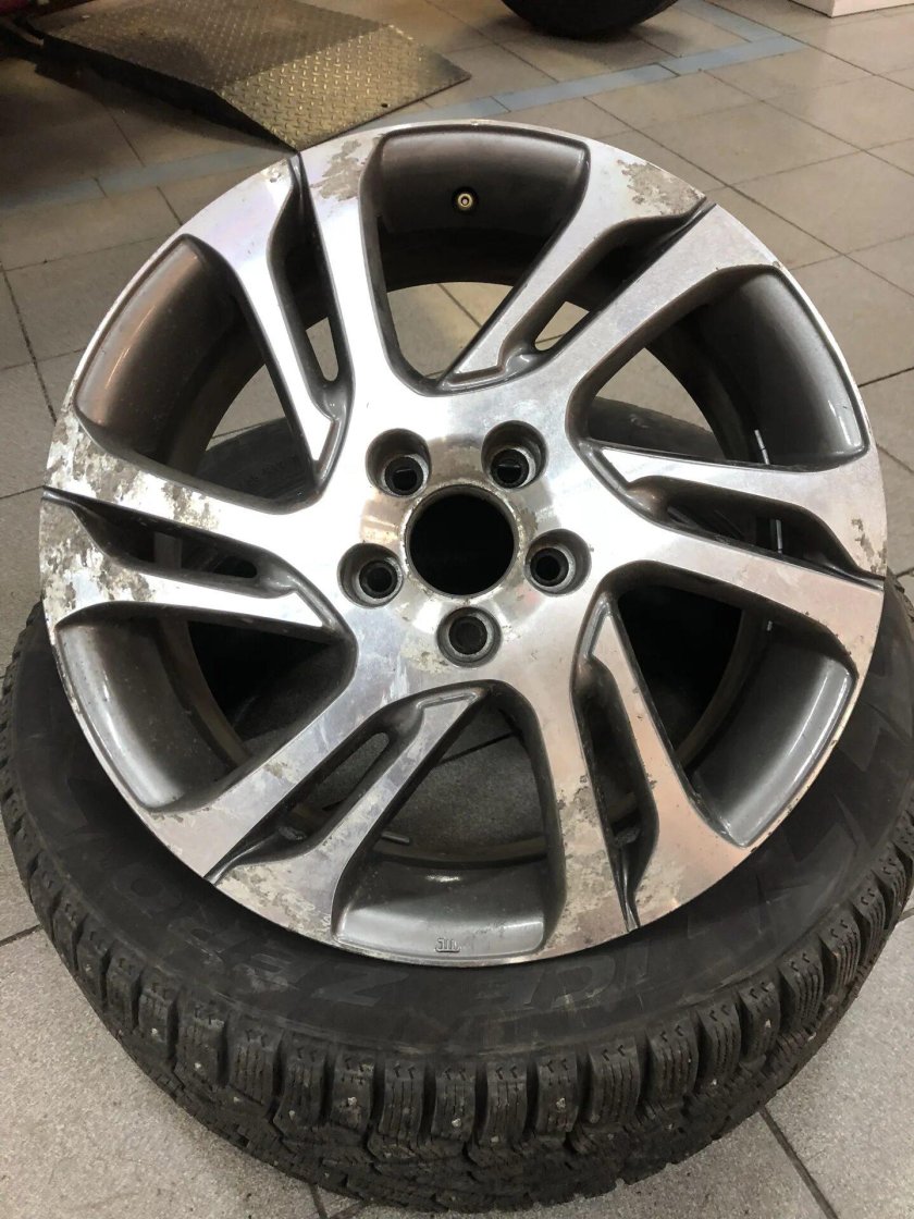 Резина на Вольво хс60