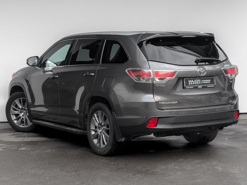 Toyota highlander iii