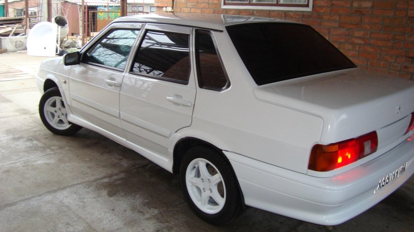 ВАЗ 2115 белое облако 240