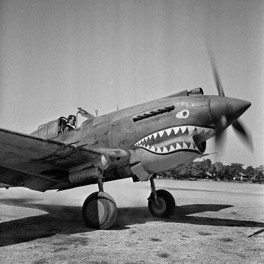 Американский самолет p40