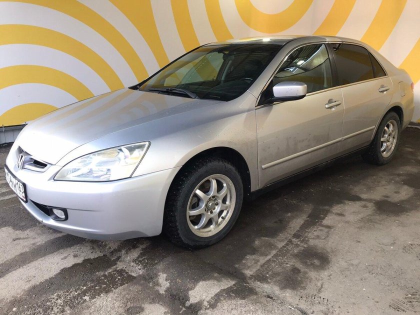 Honda Accord 2004 года
