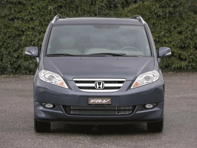 Honda. Fr-v 2004