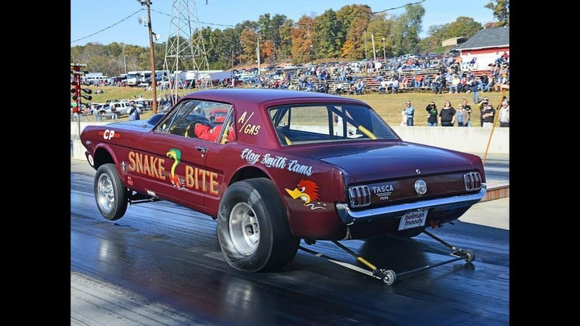 Форд Мустанг Драгстер